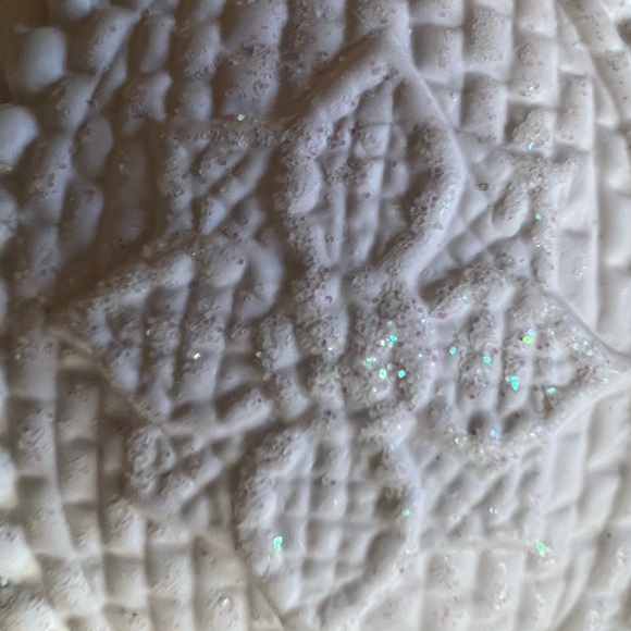 Set of Six White Plastic Textured Glitter Christmas Ornaments - Picture 4 of 10